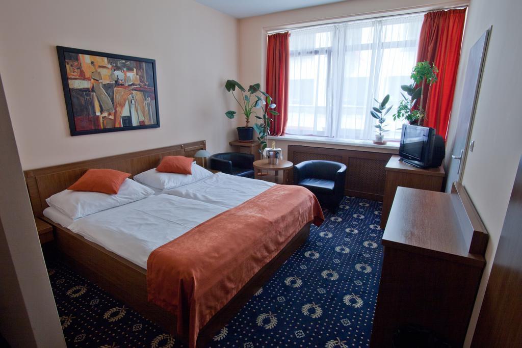 ホテル Penzion Gremium ブラチスラヴァ 部屋 写真